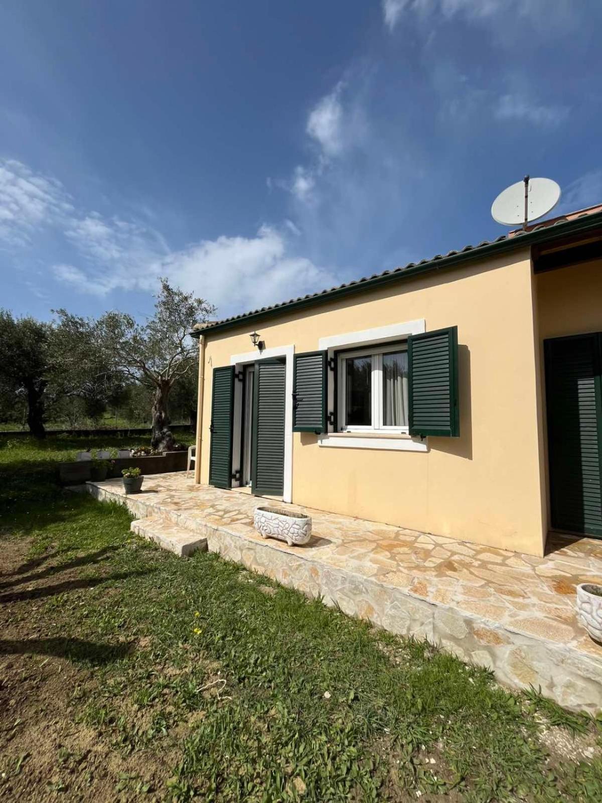 Kouris Garden View Apartment Chlomatiana